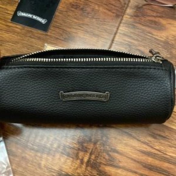 New Chrome hearts sunglasses with zipper leather pouch and cloth and it’s box main image 4